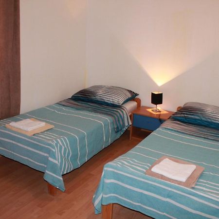 Apartments Ana Пула Екстер'єр фото