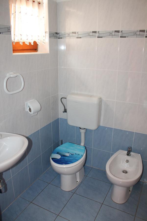 Apartments Ana Пула Екстер'єр фото