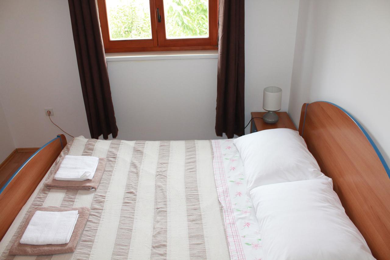 Apartments Ana Пула Екстер'єр фото