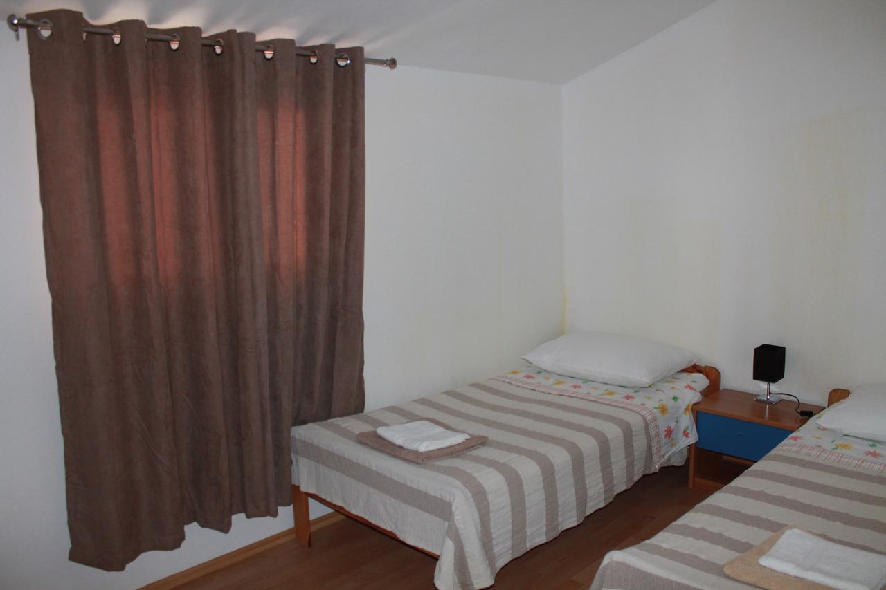 Apartments Ana Пула Екстер'єр фото