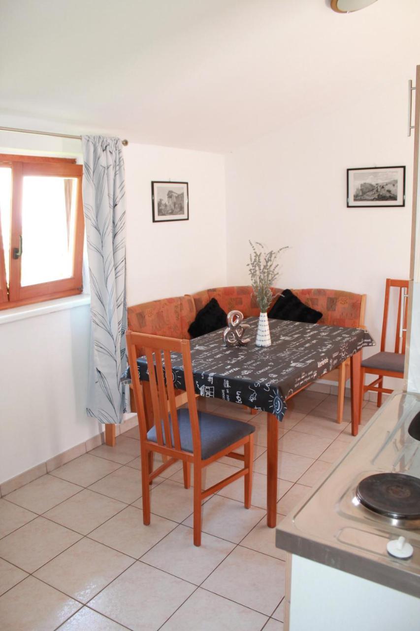 Apartments Ana Пула Екстер'єр фото